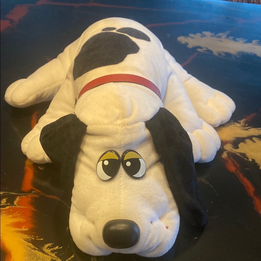 Vintage Pound Puppy Plush - 1985 Tonka 
h